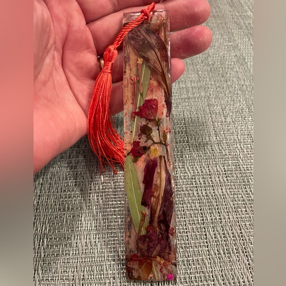 #97 Medium Size Floral Bookmark - Picture 4 of 17